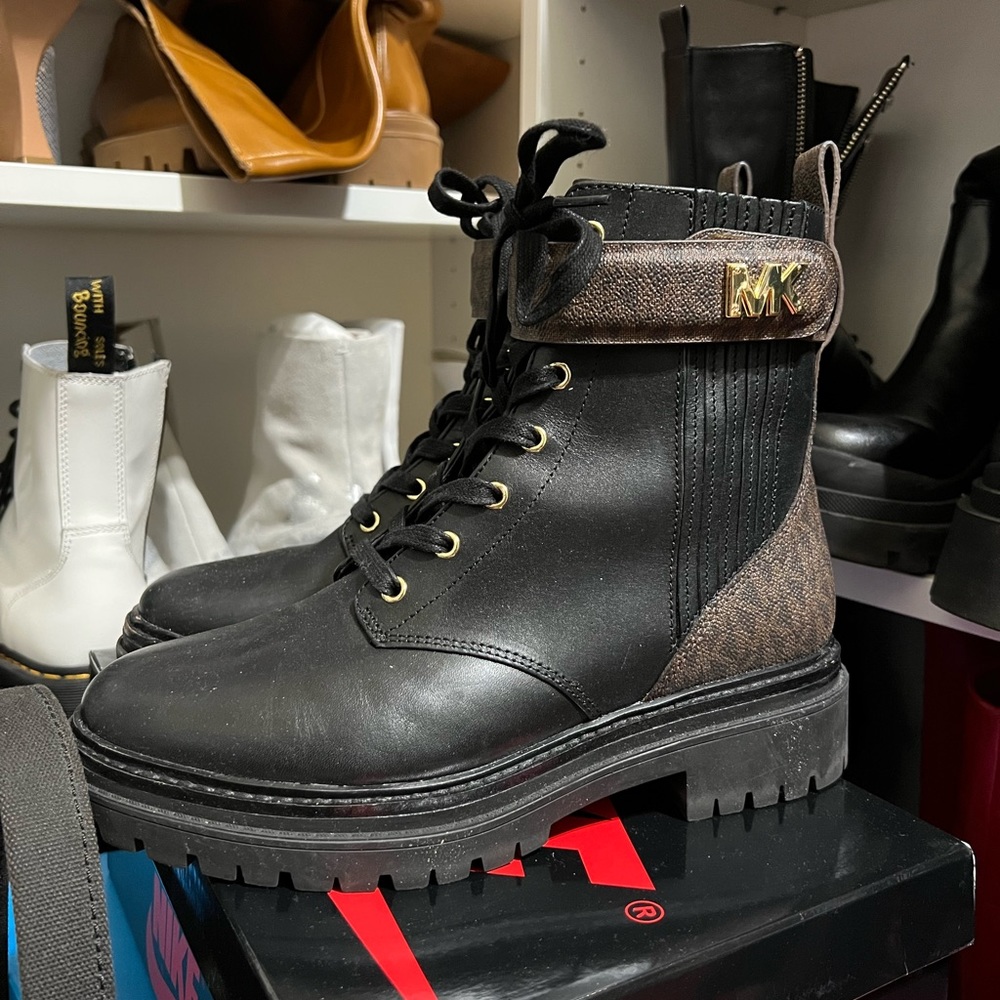MICHAEL KORS Stark boots